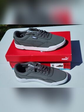 PUMA Men’s Gray Low-Top Sneakers